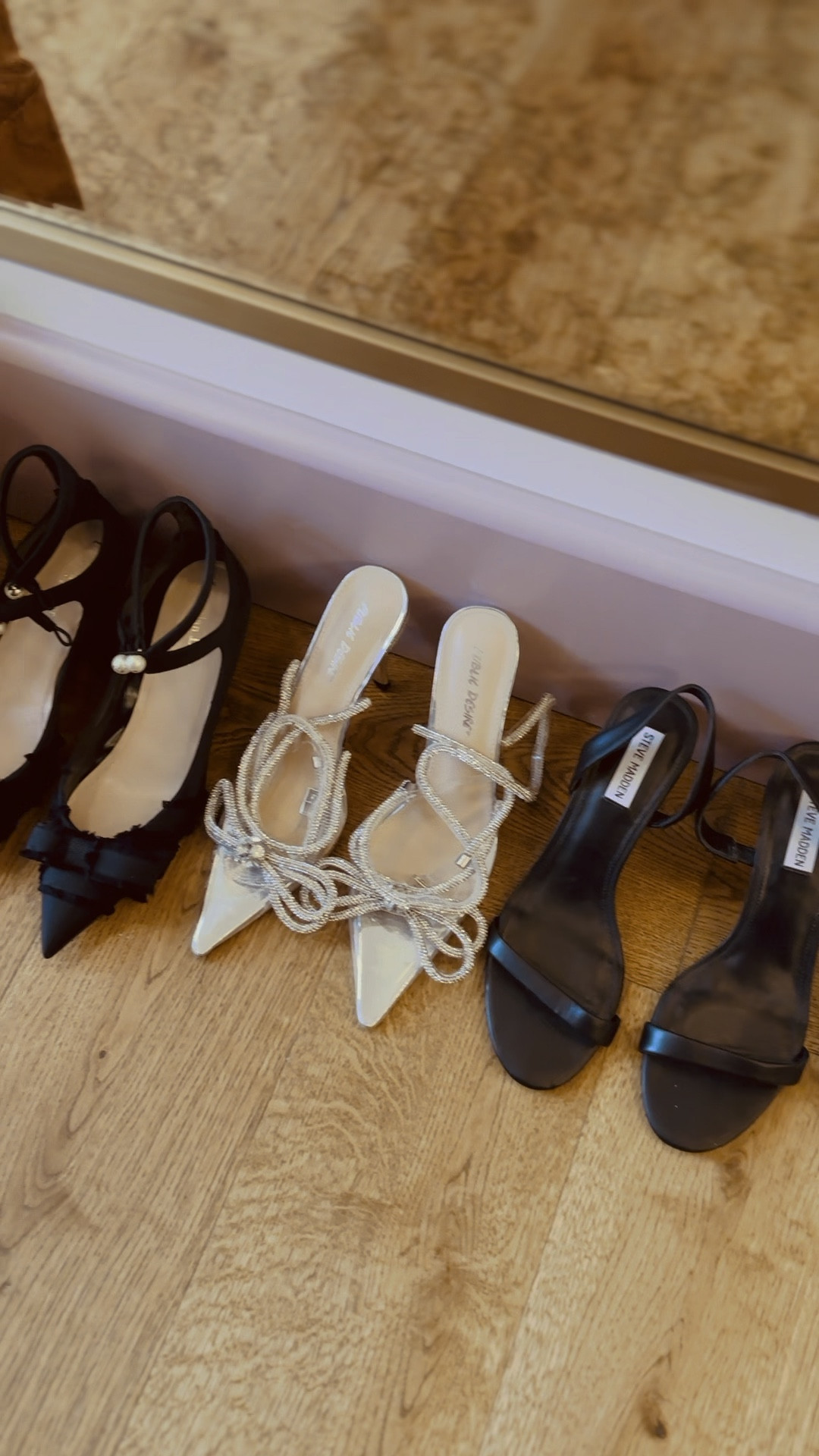 Brought all my friends with me to #LTKNYFW (literally did not leave a single shoe at home)

#LTKShoeCrush #LTKWorkwear #LTKNYFW