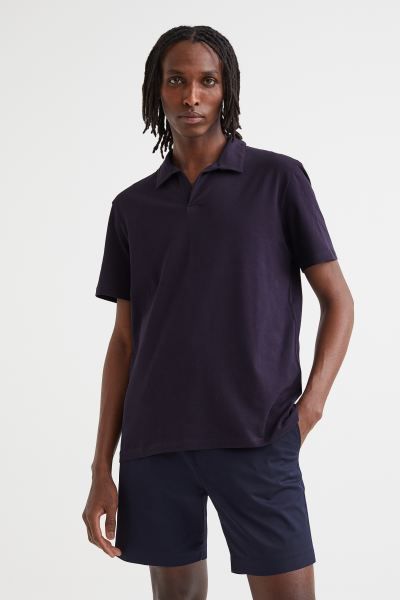 Regular-fit polo shirt in cotton jersey. Collar, small V-shaped opening at front, and short sleev... | H&M (US)