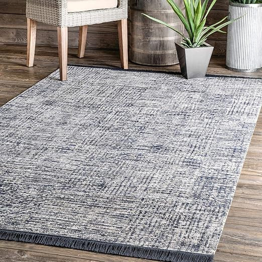 nuLOOM Vada Fringe Indoor/Outdoor Area Rug, 5' x 8', Grey | Amazon (US)