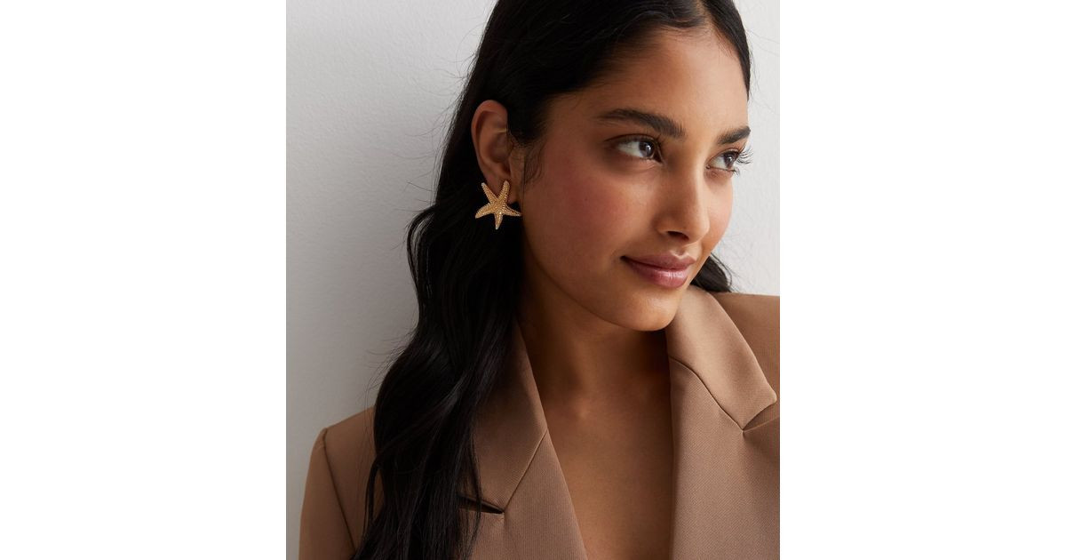 Gold Tone Textured Starfish Stud Earrings | New Look | New Look (UK)