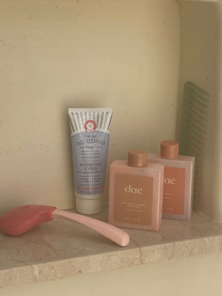 travel shower essentials — dae shampoo + conditioner, first aid beauty cleanser, Billie razor 

#LTKstyletip #LTKfindsunder100 #LTKeurope