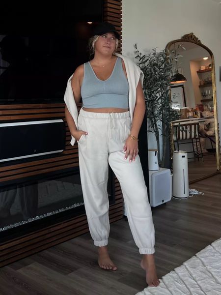 Fall outfit, travel outfit, fall loungewear, Comfy loungewear set from Abercrombie Love this for fall and winter or even a great travel outfit!

#LTKstyletip #LTKtravel #LTKmidsize