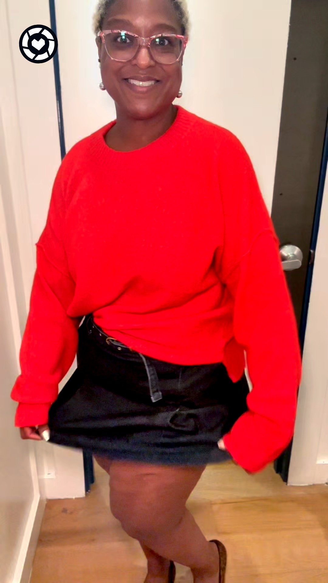 Two denim looks, two totally different vibes 👖✨
❤️ Red sweater + denim skirt for a fun, casual-cute moment
💙 Blue sweater + classic jeans for easy, everyday comfort
Finished both with leopard Mary Janes because a little print always wins 🐆

Which look are you — red & skirt or blue & jeans?
Everything’s linked here 🤍

#LTKHoliday #LTKMidsize #LTKFindsUnder50