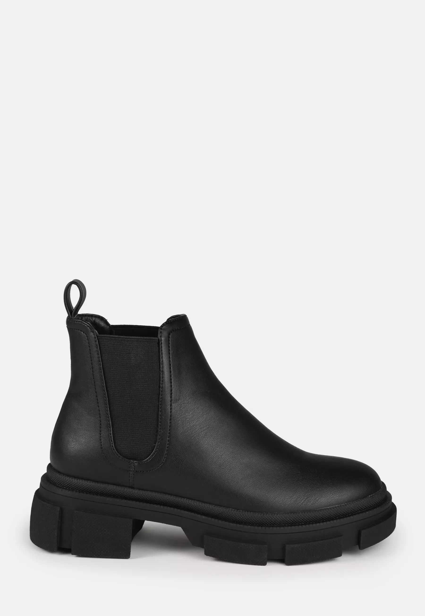Missguided - Black Low Pull On Tab Chunky Faux Leather Boots | Missguided (US & CA)