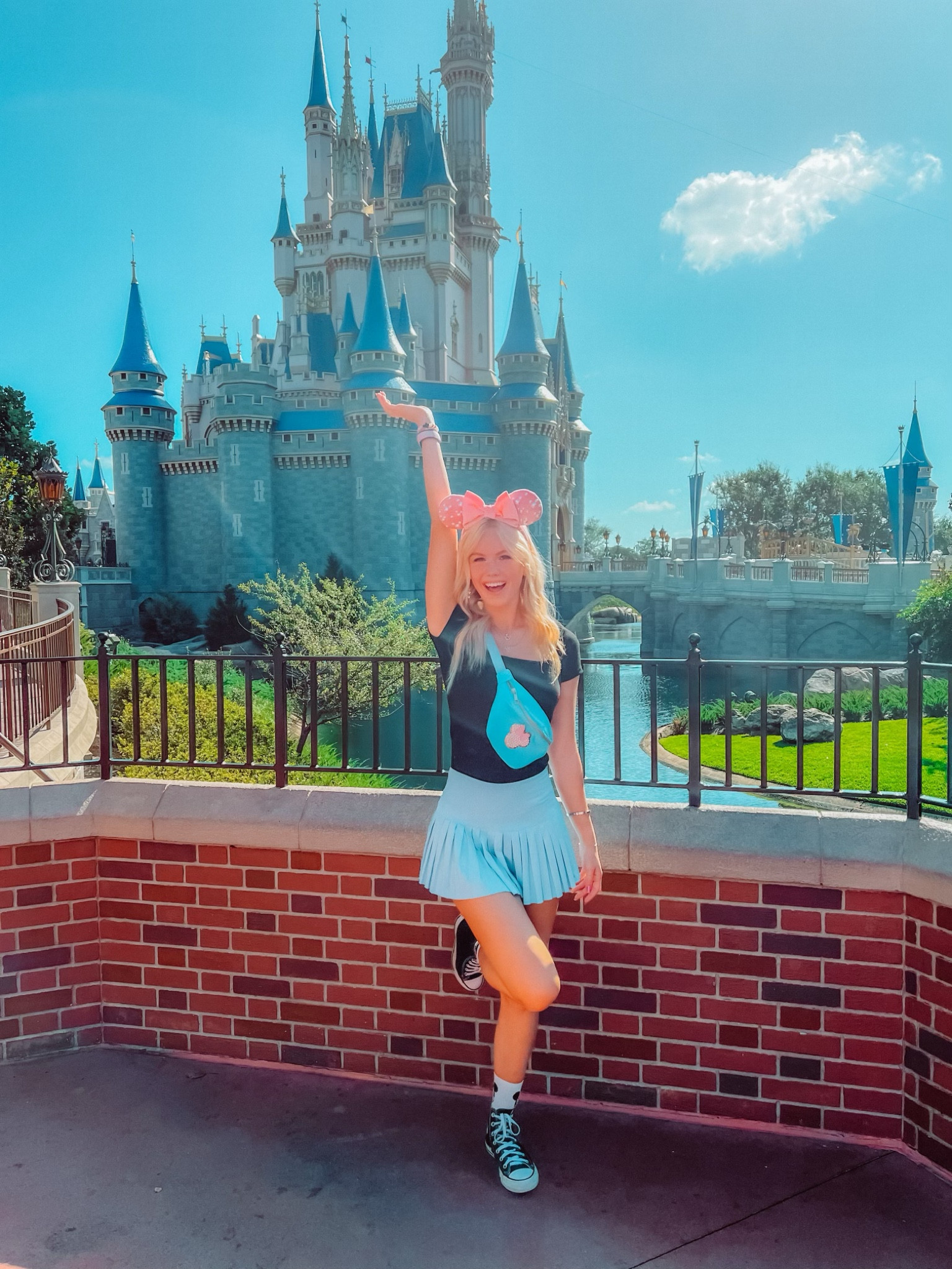 The perfect Disney Park outfit!
#amazon #amazonfind #amazonfit #etsy #disney #disneyparkoutfit #fanniepack #converse #shein #sheinfit #sheinfind #goldhinge 

#LTKtravel #LTKstyletip #LTKfindsunder50