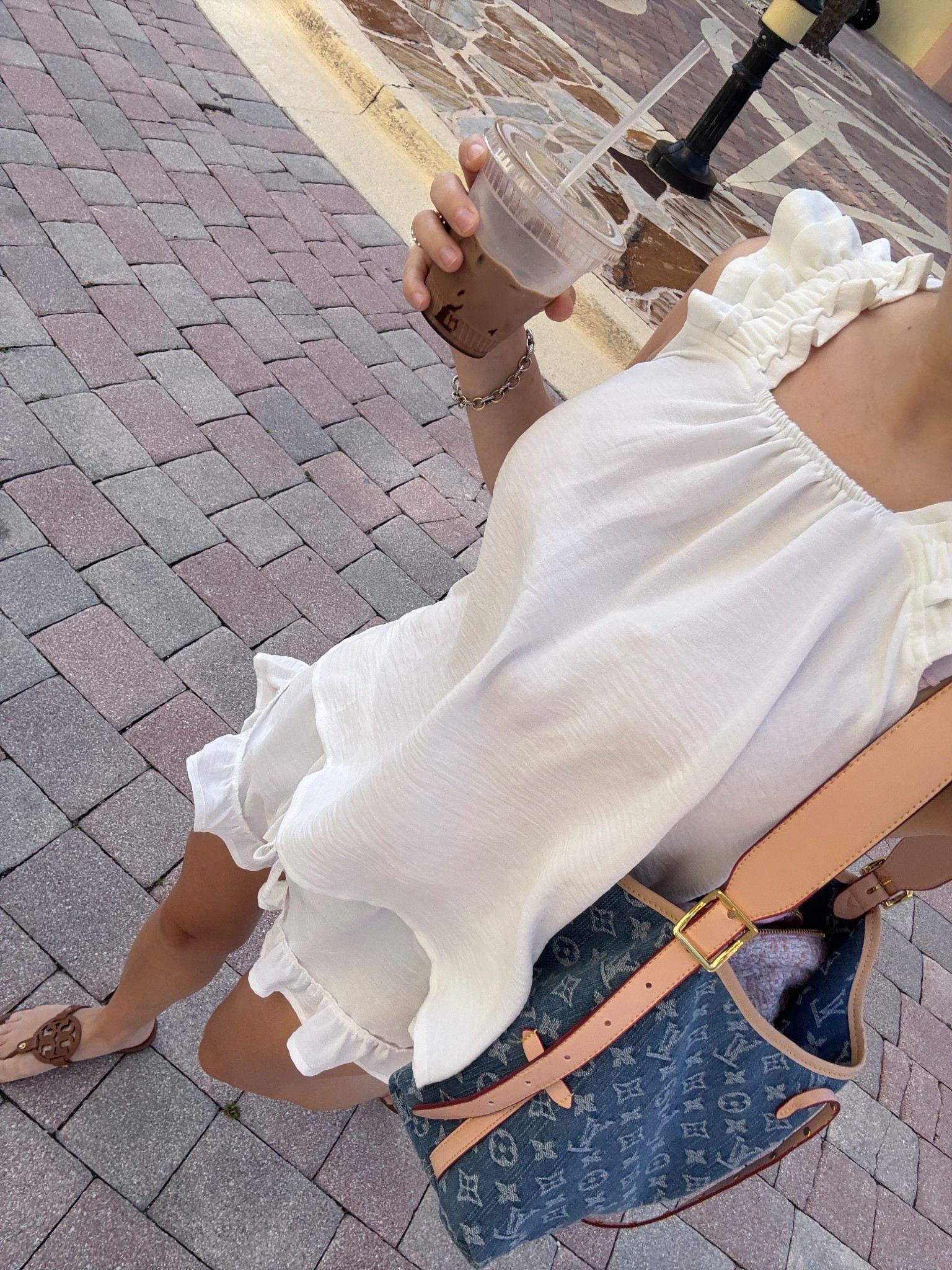 Effortless + under $30? Yes please 🤍☀️
This $25 Amazon set is breezy, flattering, and basically made for iced coffee runs + beach strolls. Paired with my forever fave sandals—linking both for your hot girl summer uniform 🫶
#LTKUnder50 #AmazonStyle #OOTDsummer

#LTKSeasonal #LTKStyleTip #LTKFindsUnder50