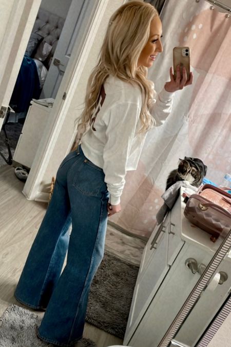 Perfect high waisted wide leg jeans. It’s so hard for me to find jeans that actually fit me. I’m a 25/30. 

#LTKstyletip #LTKunder100 #LTKSale