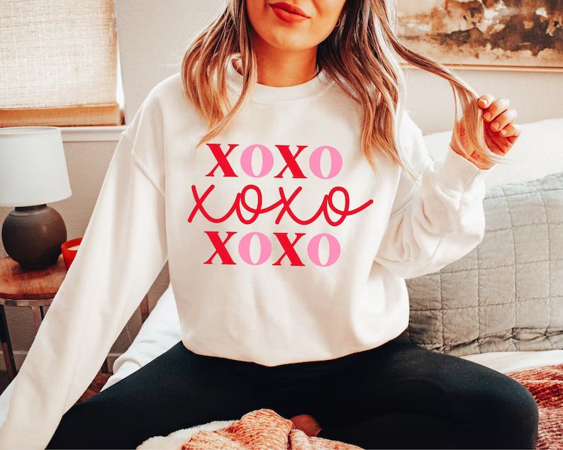 XOXO Valentines Sweatshirt Cute Valentine's Day Crewneck - Etsy | Etsy (US)