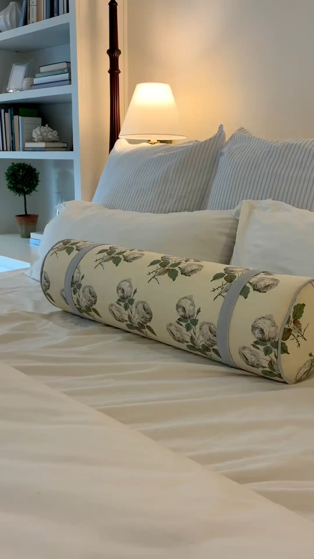 #AD Sharing a look at a few of the home items that really help make rooms feel so cozy.  @Wayfair  #Wayfair #WayfairPartner