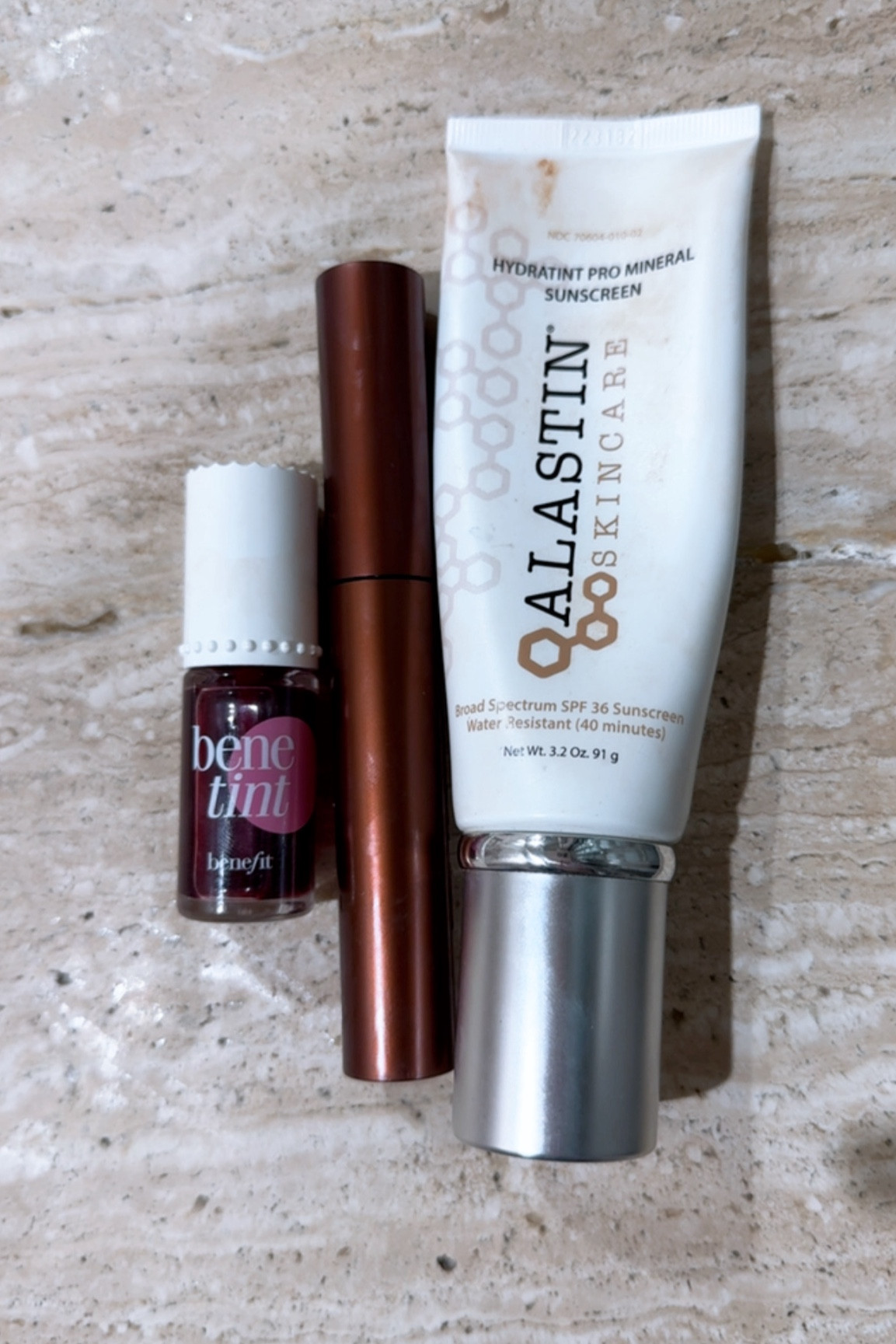 Light makeup days

#LTKStyleTip #LTKBeauty #LTKGiftGuide