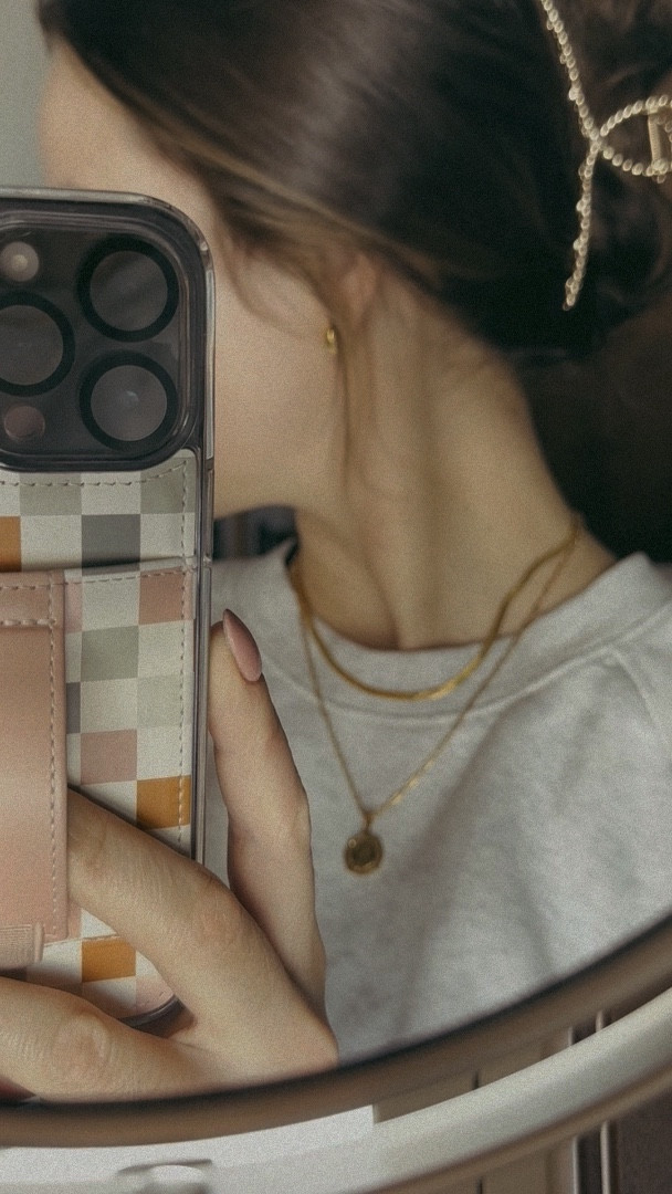 all gold everything✨  

#LTKstyletip #LTKVideo