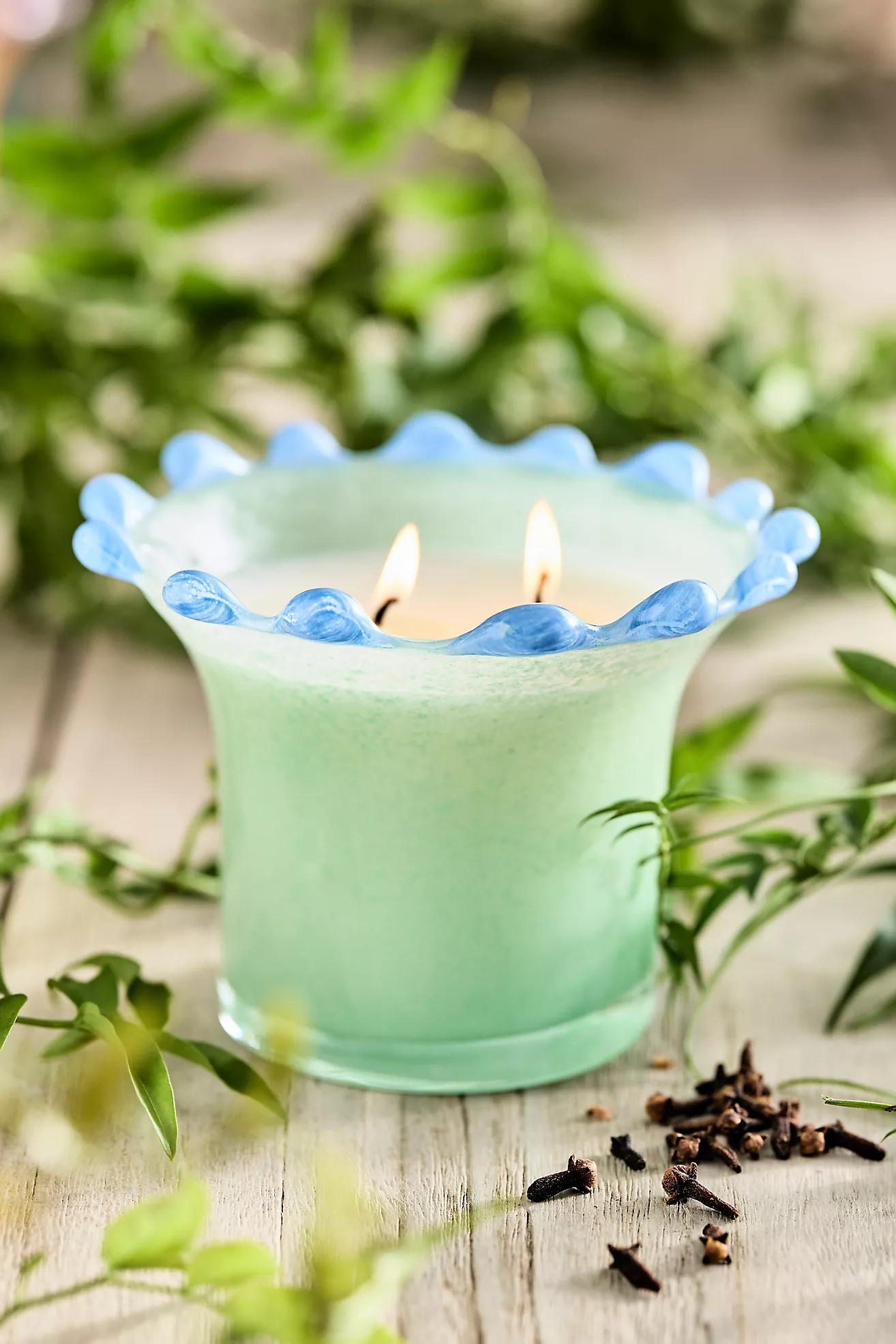 Ruffle Rim Candle | Terrain