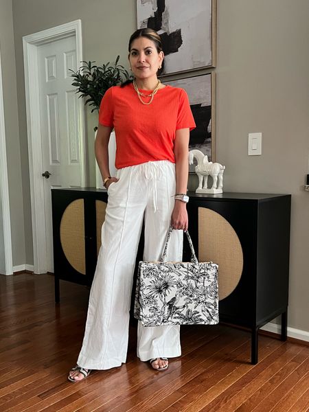 
Linen Pants | Summer Style | Summer Outfit | Canvas Bag | Ciao Tshirt | Travel Tee | Travel Outfit | Easy Outfit | Easy Style | Style Over 40 | Over 40 Fashion

#LTKover40 #LTKfindsunder50 #LTKSeasonal