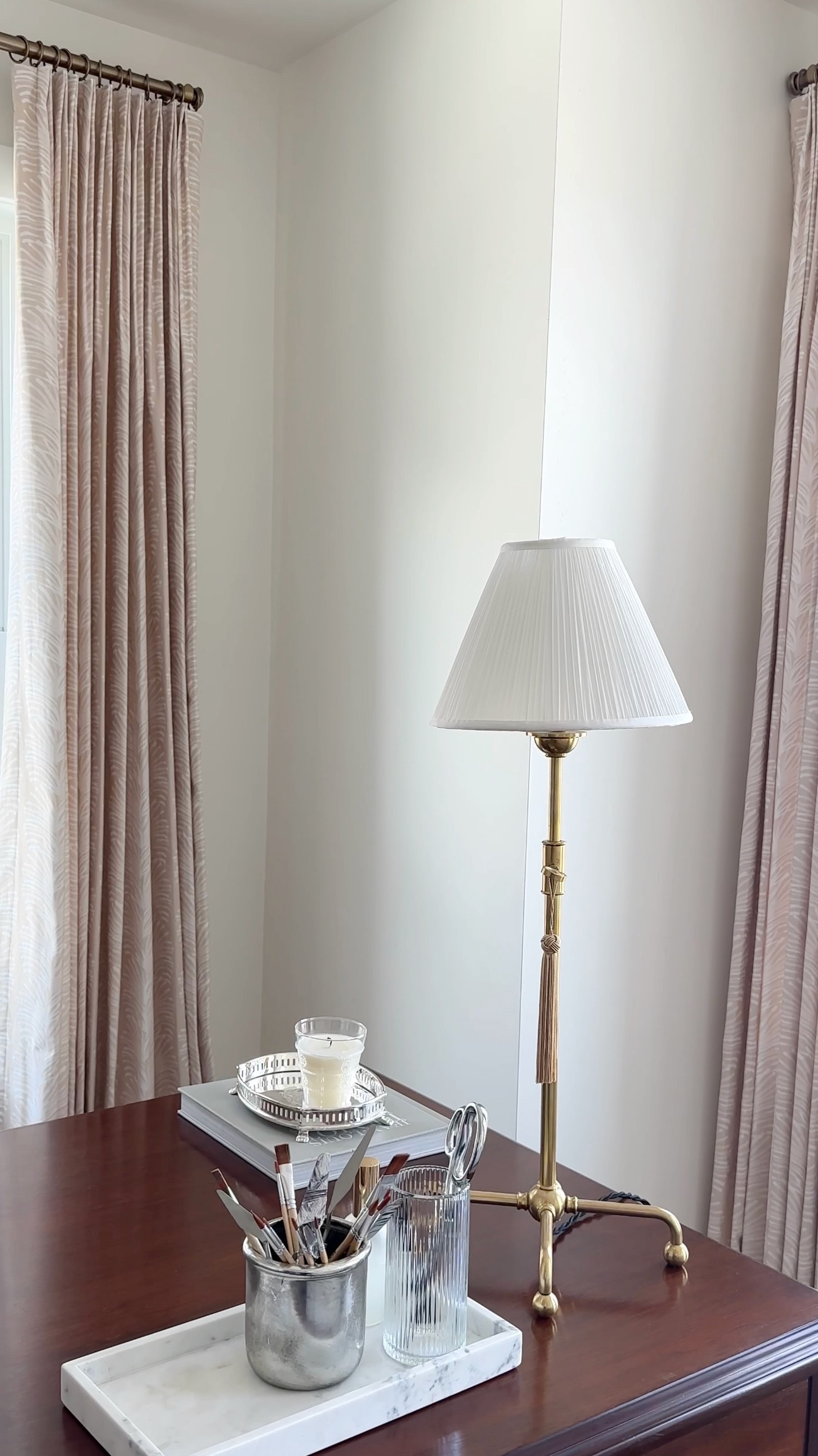 Some of my favorite classic antique brass table lamps- perfect for a desk, console table, entry table, console, or buffet  