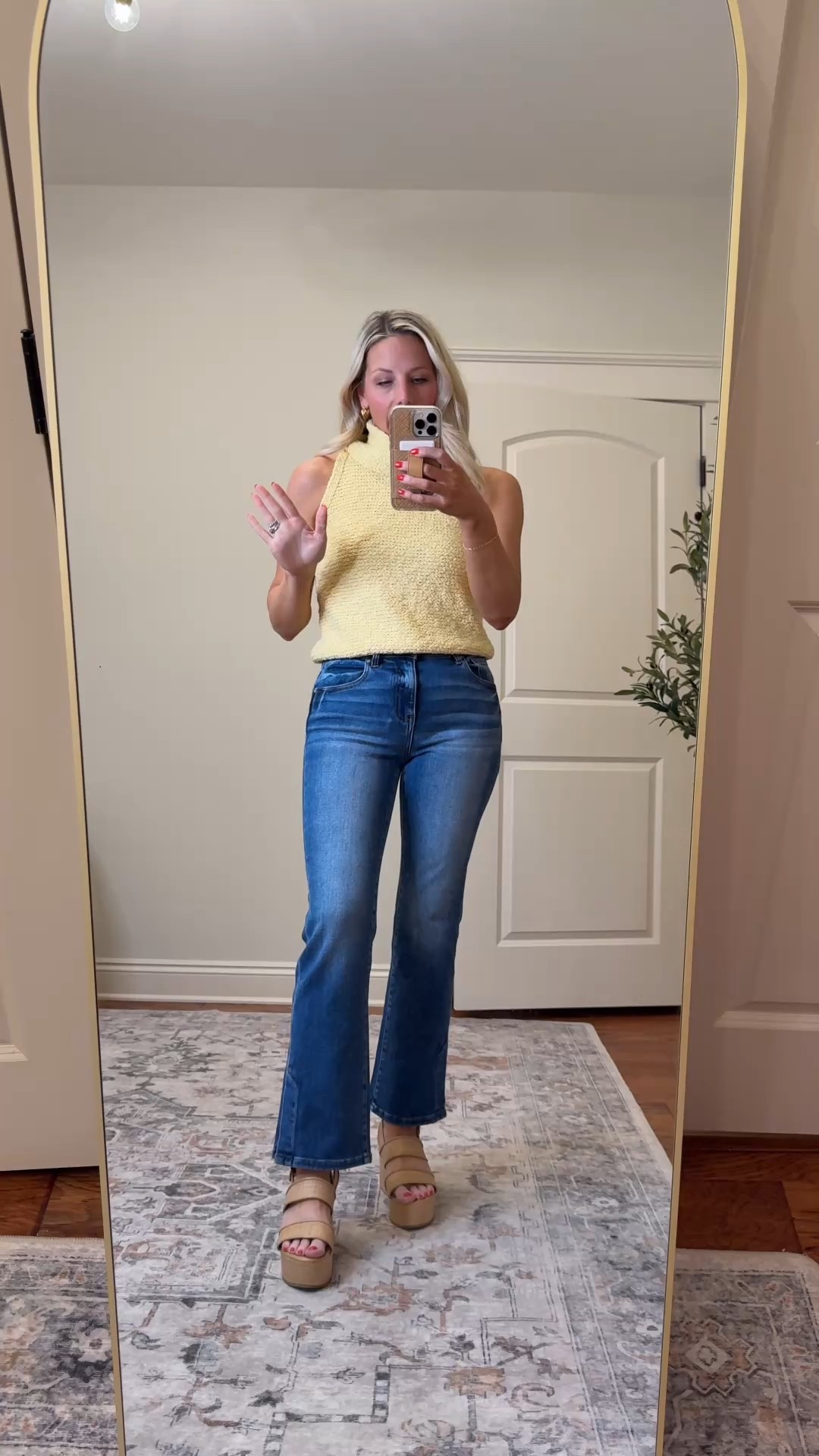 Social threads outfit! Wearing size small in top and 25 in jeans! Love!! 

#LTKWatchNow #LTKStyleTip #LTKFindsUnder100