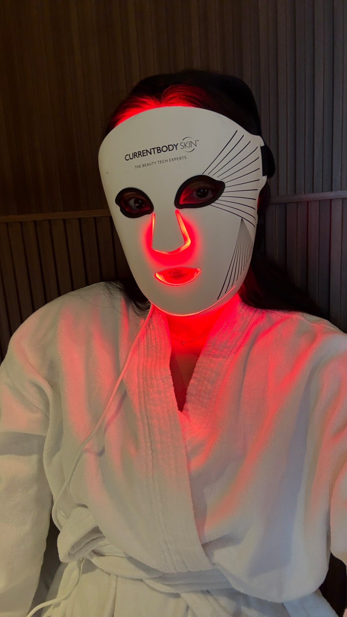 Loving this LED red light therapy!

Skincare, glowy skin, light therapy, gift ideas

#LTKBeauty