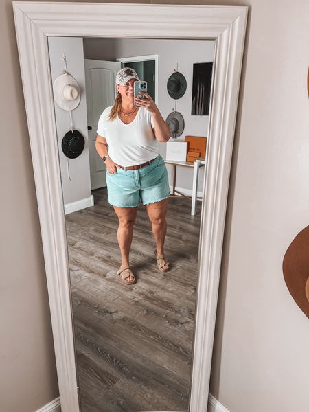 Casual curvy Jean shorts outfit 

These curve love Jean shorts have a wear flair with the stitching in the front. I keep this look casual with a V-neck basic tee and sandals. A perfect look to go to dinner with the hubs. 

Size 18
Size 20
Plus size Jean shorts
Jean shorts
Plus size outfits 
Abercrombie Jean shorts 
Plus size style 

#LTKover40 #LTKplussize #LTKSeasonal