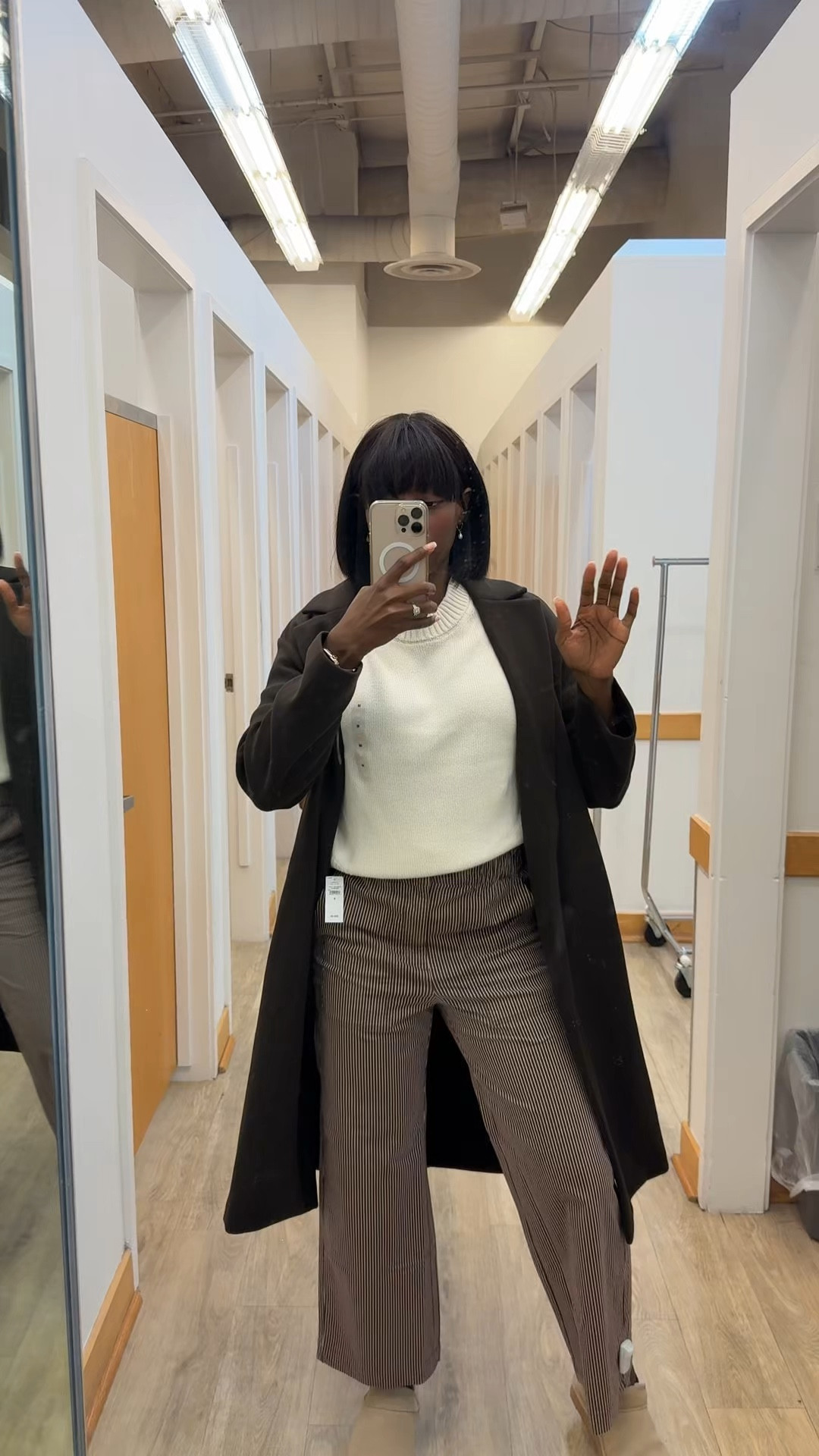 Woohoo! Friends, this coat and cropped pant combo is an absolute must-have this season! ✨
#FallOutfits #FallCoat #FashionFinds


#LTKStyleTip #LTKSeasonal #LTKFindsUnder100