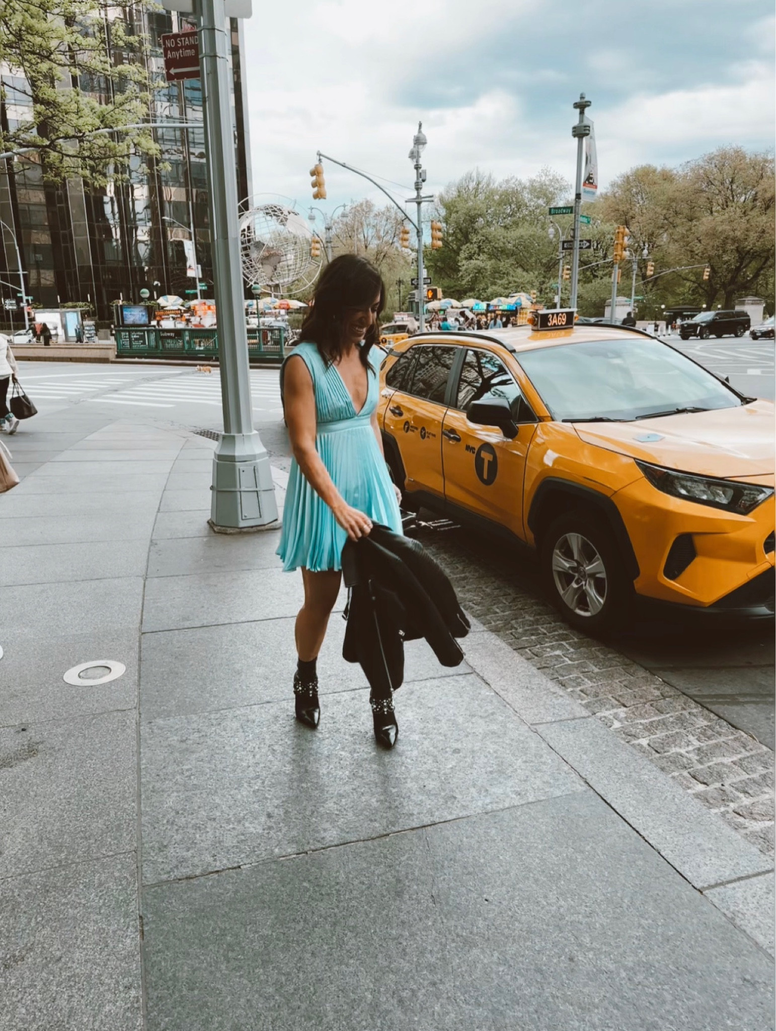 Birthday Dress 🥂 Wearing a small