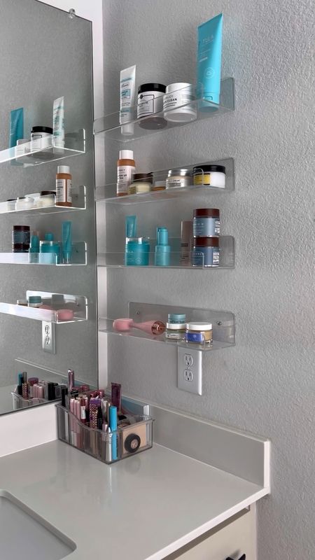 This was such a simple way to organize my bathroom. 

Acrylic bathroom shelves | bathroom organization | makeup organizer 

#LTKhome