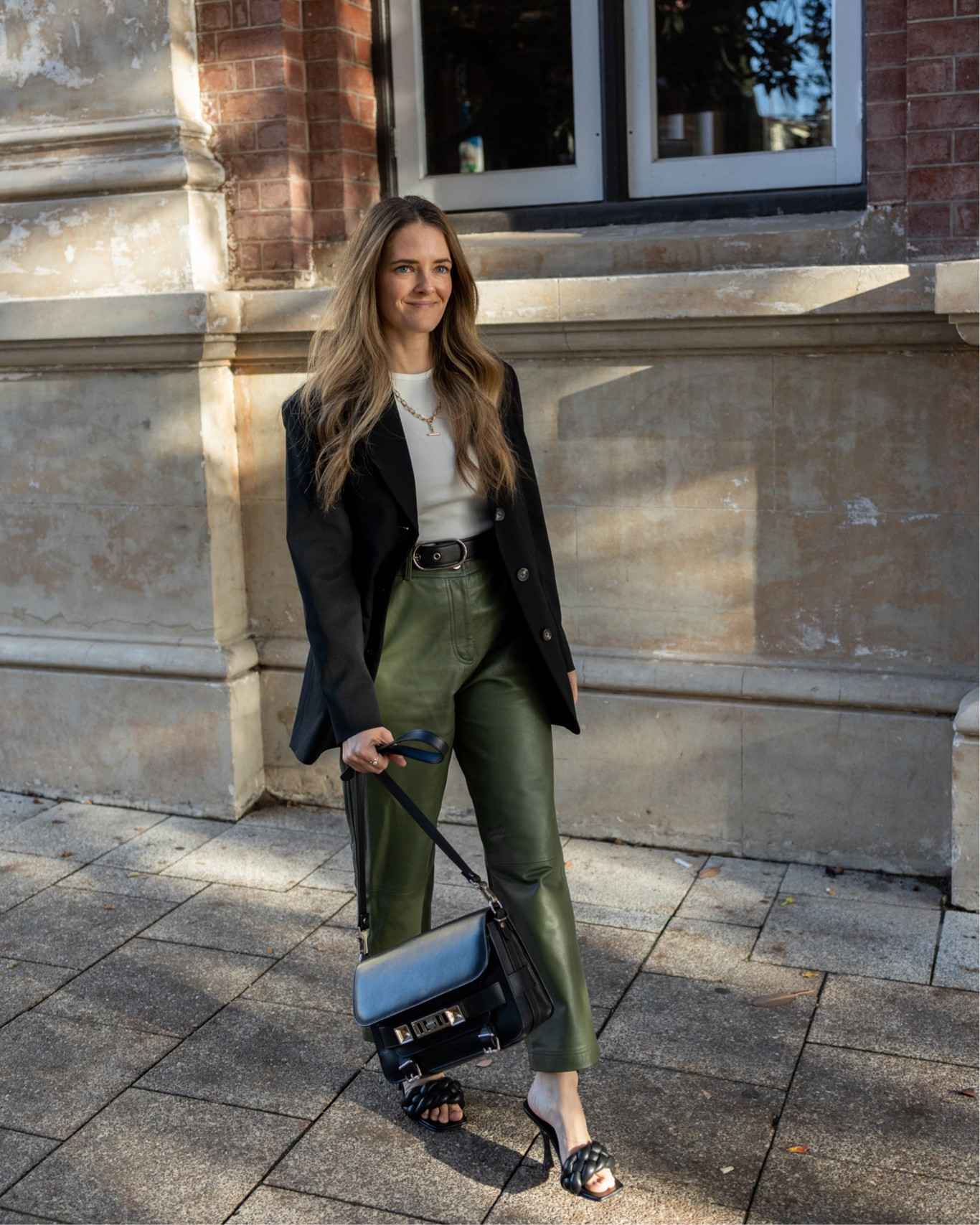 Green  trousers outfit that I loooove right now. 

#LTKstyletip #LTKeurope #LTKaustralia