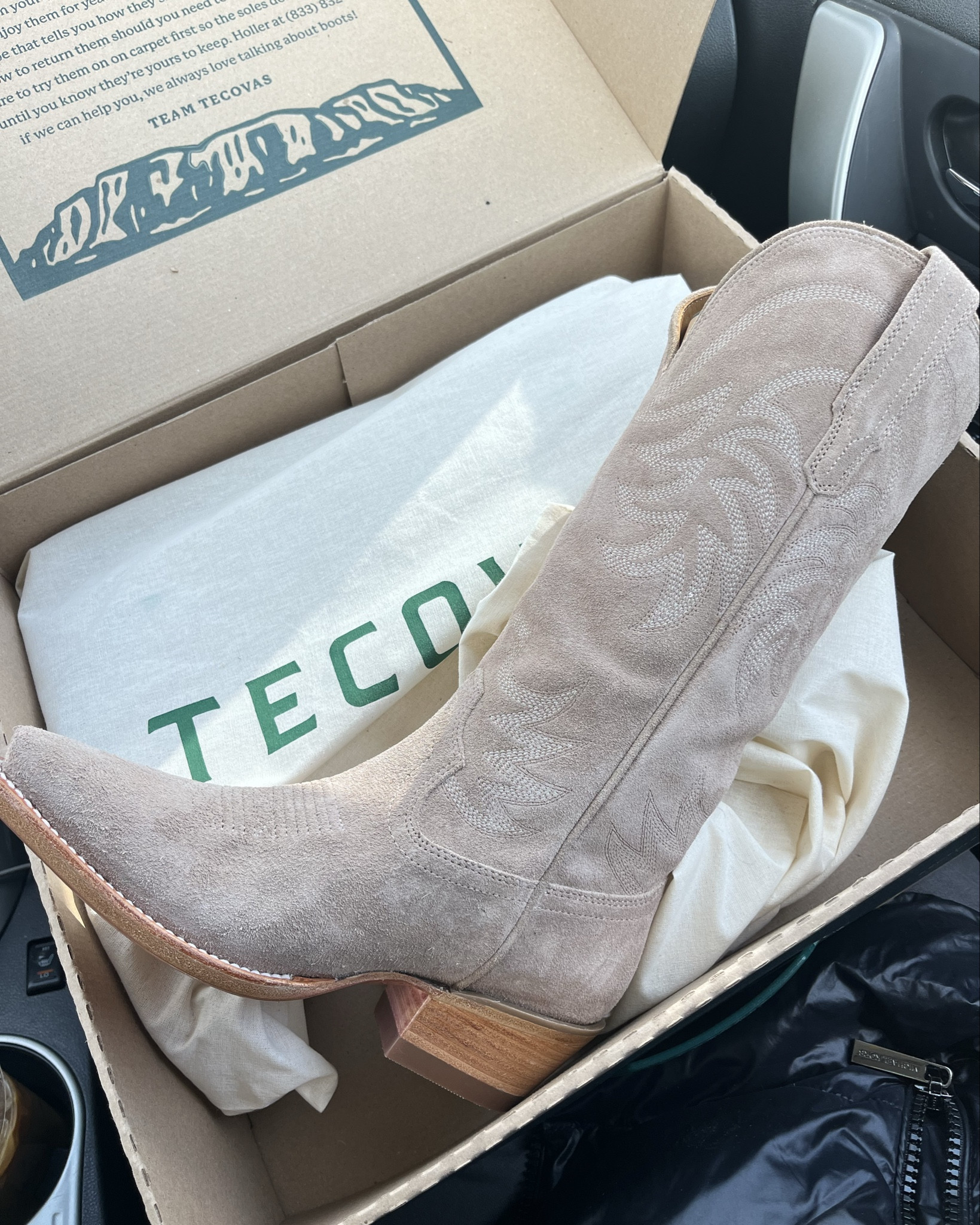 😍😍 the most comfortable boots and worth the investment if you wear boots often👢

#LTKShoeCrush #LTKStyleTip #LTKGiftGuide