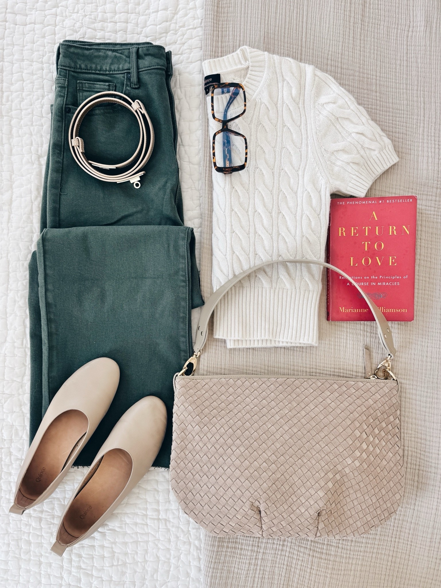 Fall outfit. Business casual outfit. Suede bag.  And what I’m currently reading. It’s a good one 🥰

Use my Avara discount code on the jeans. PINTERESTING15

#LTKootd #LTKWorkwear #LTKOver40