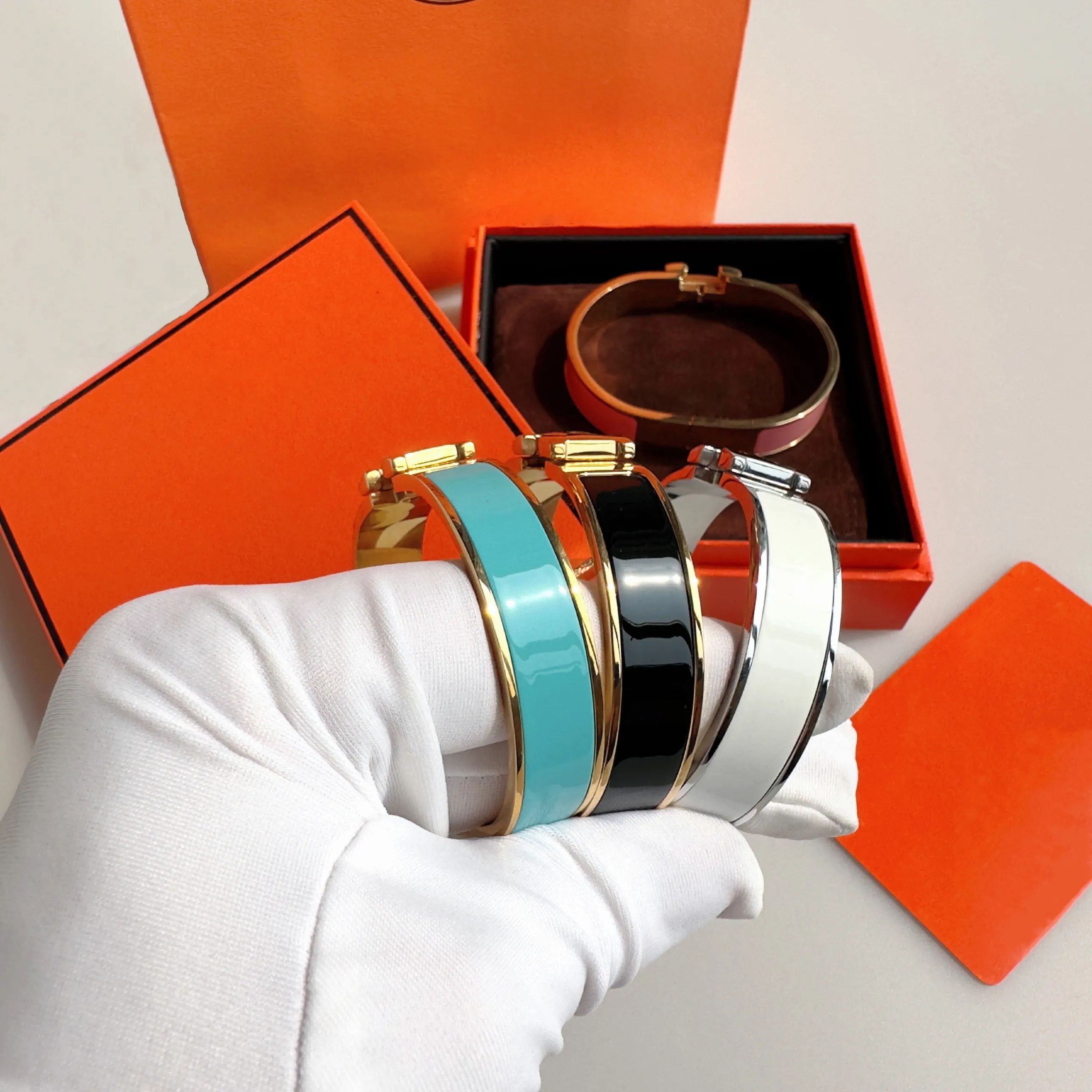 Designer Bracelet Classic Letter Bracelet Men's and Women's Couple's Bracelets 18k Gold Rose Gold... | DHGate