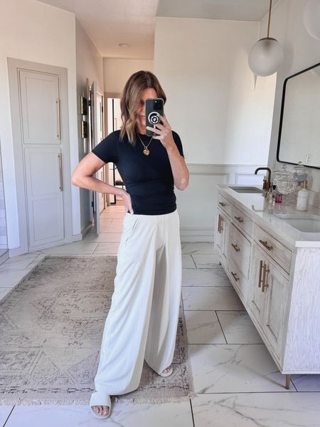Ootd
Swift mid-rise wide-leg pant. I’m 5’6 and the 32” is fine (I was worried they would be too long). I wear a size 6 and have these in 2 colors: Bone and Black #sogood (if between sizes, size up)
My top is the Wundermost ultra-soft nulu hip-length in size medium. This outfit would be great for travel because it’s comfortable and moisture wicking @lululemon 

#LTKtravel #LTKstyletip #LTKover40