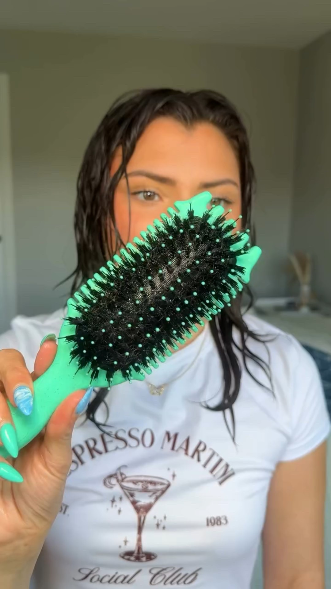 Trying the @bouncecurl volume brush on my short hair 😍 use code “SYDNEYLYNNN10” for money off your Bouncecurl products 💕
.
#curlyhair #bouncecurlbrush #bouncecurl #shortcurlyhair