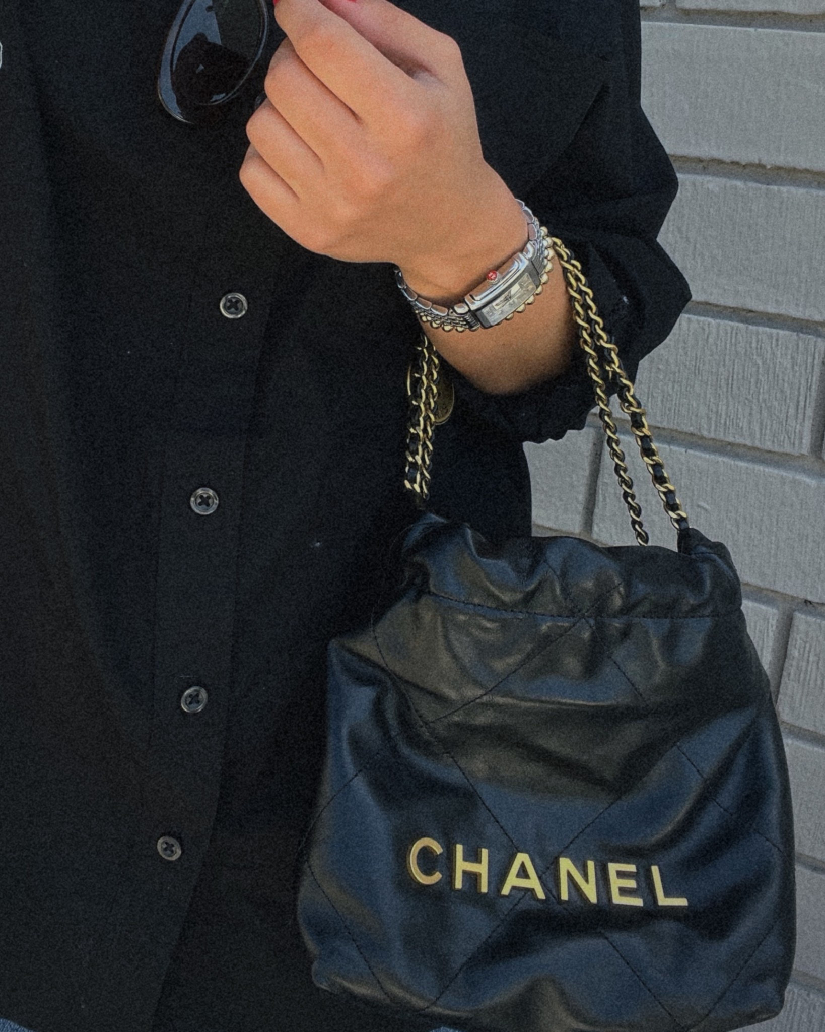 @Vivrelle the cutest Chanel mini 22!