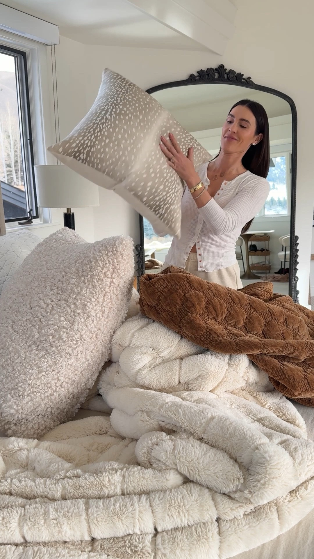 Cozy winter bedding favorites! Neutrals and browns 🤍🤎

Bedroom
Bed
Home decor 
Pillows 

#LTKHome #LTKSeasonal