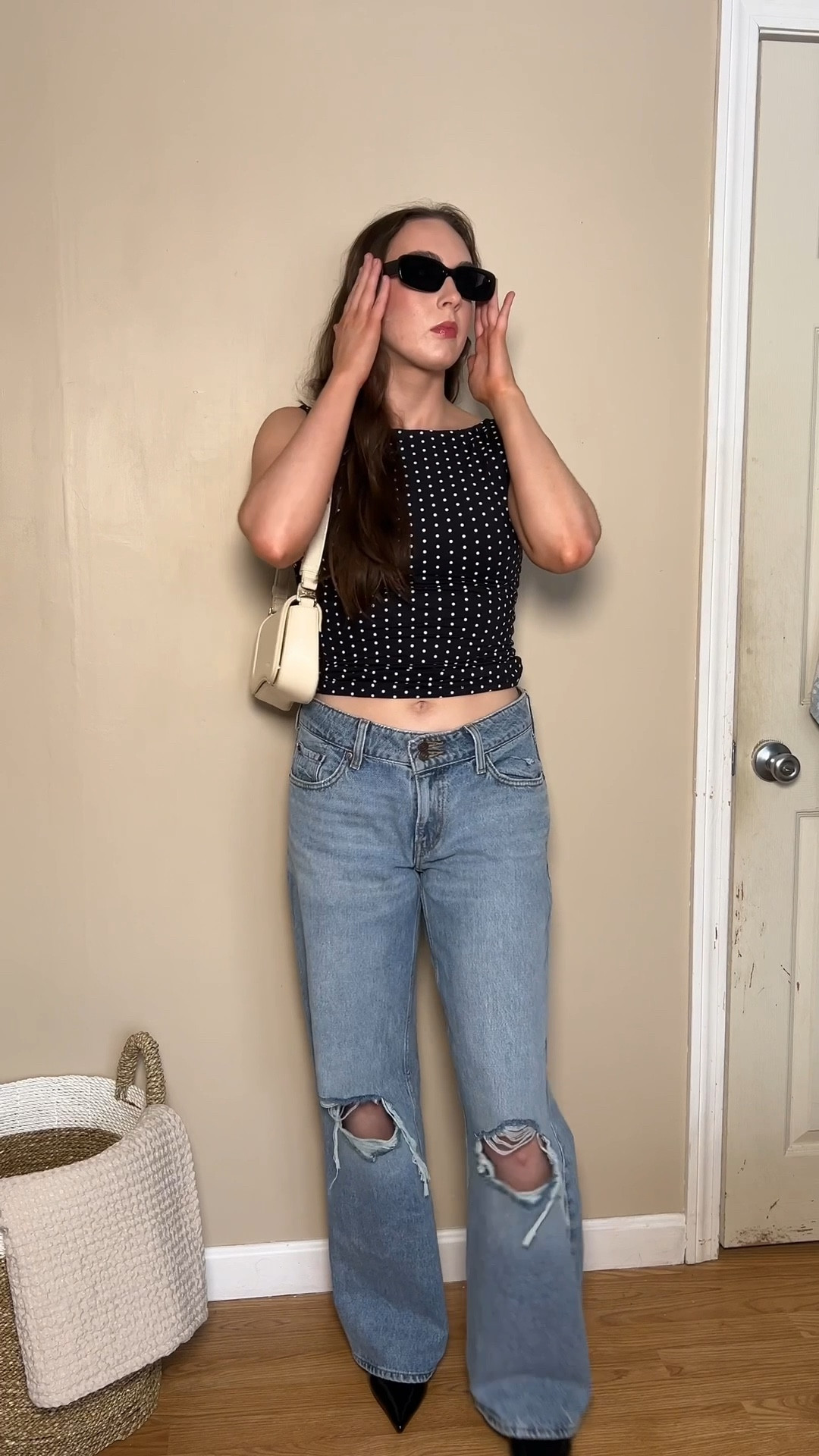Date night but make it amazon ✨


Amazon, Levi’s, jeans, Amazon outfit, bag, purse, heels, kitten heels, sunglassess

#LTKSeasonal #LTKshoecrush #LTKitbag