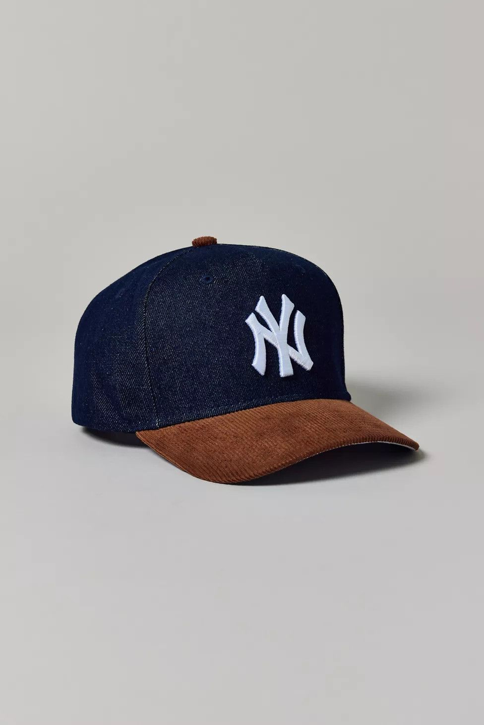 Mitchell & Ness MLB New York Yankees Cord & Denim Hat | Urban Outfitters (US and RoW)