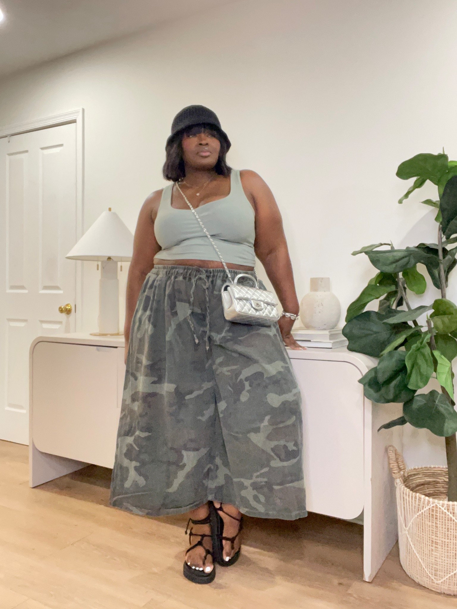 I’m only buying effortless outfits now… this is why. These denim pants are the standout for me—comfortable, easy to style, and they give that effortless look without trying too hard. And the fact that they’re on sale? Made it an easy yes. #LTKootd #EverydayOutfit #EffortlessStyle #CasualChic #DenimOutfit #PlusSizeStyle #ComfortableFashion #OutfitInspo #SaleFinds #LTKStyle

#LTKSeasonal #LTKMidsize #LTKootd