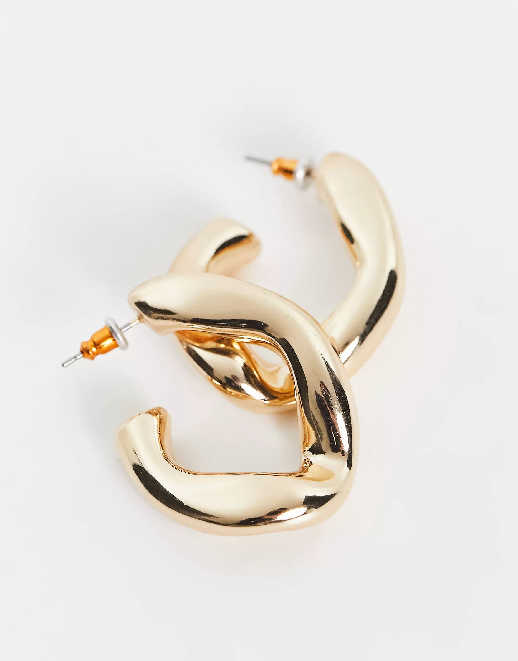 ASOS DESIGN hoop earring with twist link design in gold tone | ASOS (Global)
