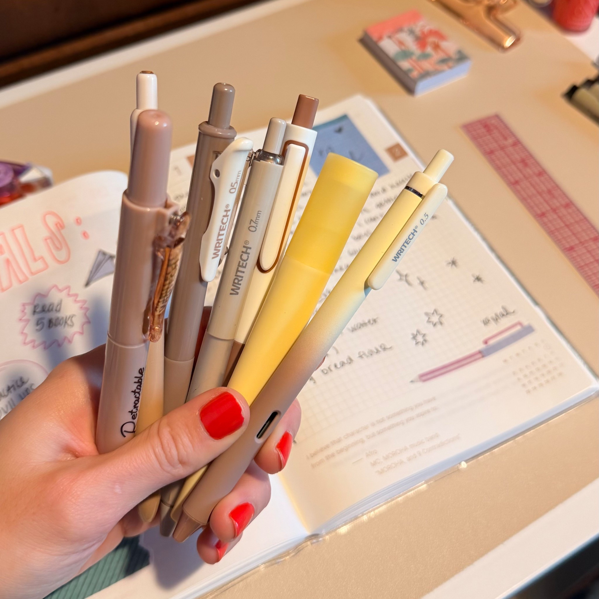 These pens are SO GOOD!! 