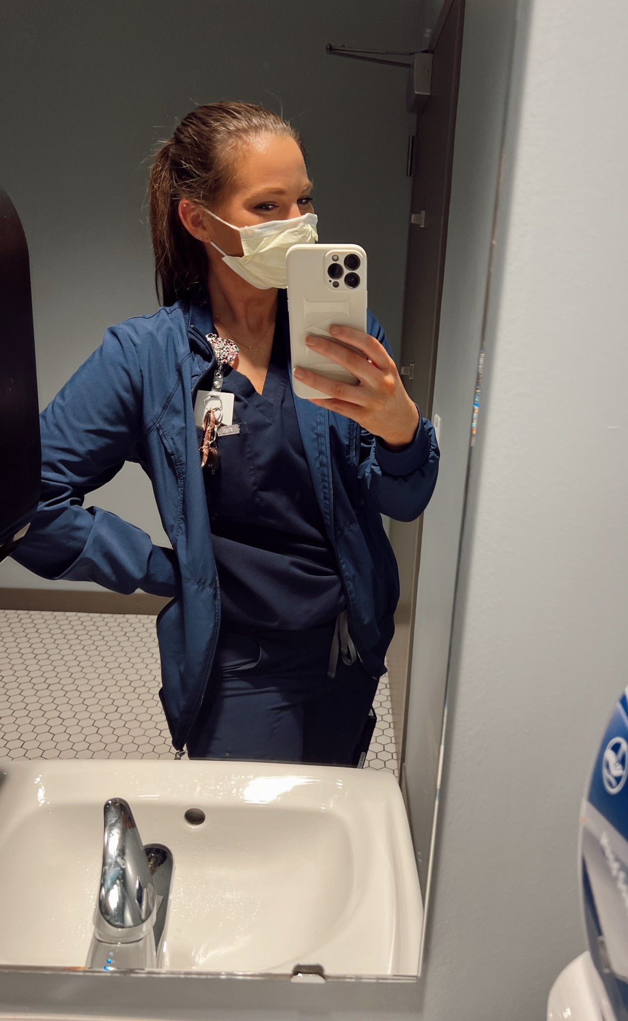 The best scrub jacket💙🩺

#LTKActive #LTKStyleTip #LTKWorkwear