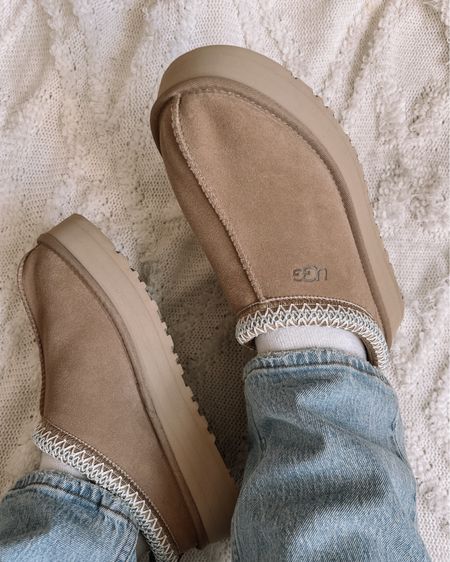 UGG Tazz platforms in Sand - so comfy and this color will be super cute for spring too! Size up, I’m usually a 9-9.5 and got a 10 in these

Uggs, flatform slip on shoes, beige Uggs


#LTKshoecrush #LTKSeasonal #LTKstyletip