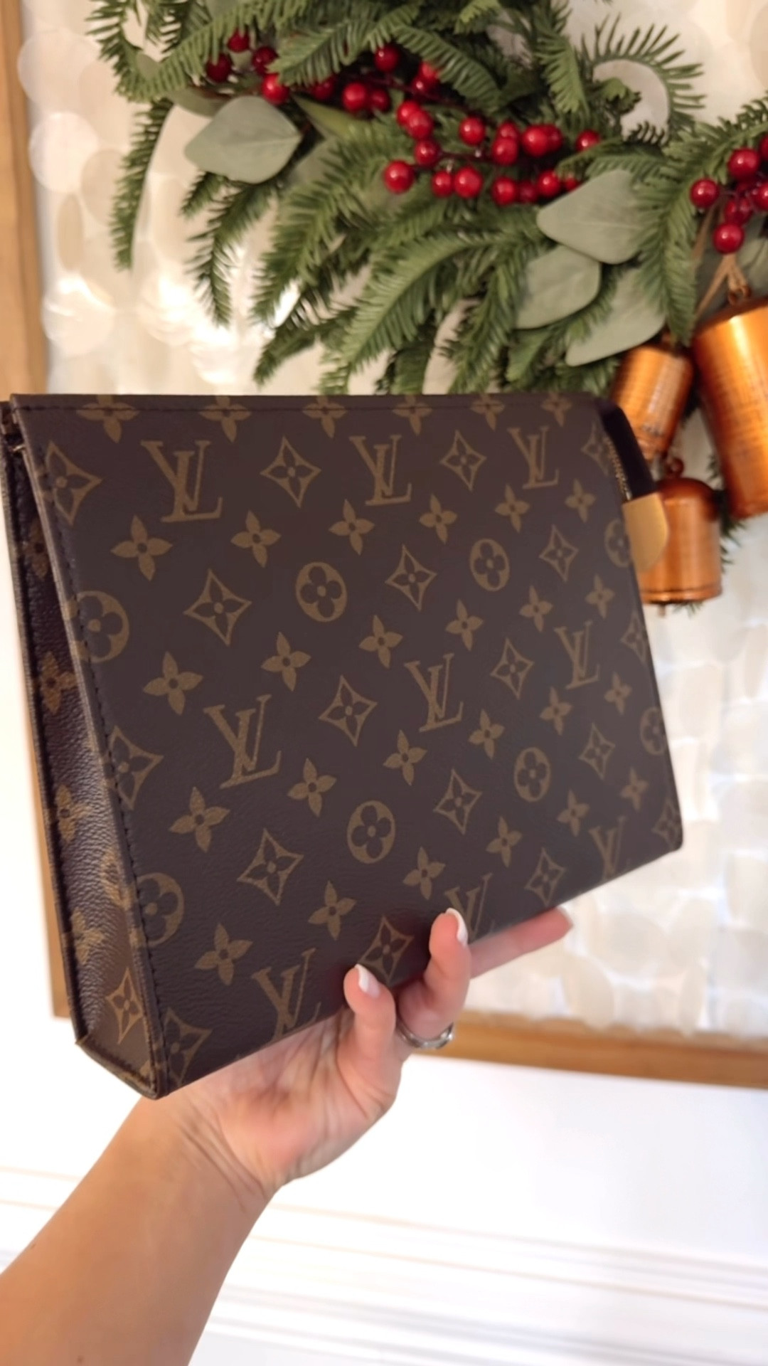 LV toiletry bag look for less (exact dupe) 👌🏻// Great gift for the holidays! This is the “Brown Flower”—came in about 2.5 weeks!

Louis Vuitton, DHgate, look for less, gifts for her, beauty 

#LTKHoliday #LTKGiftGuide #LTKBeauty