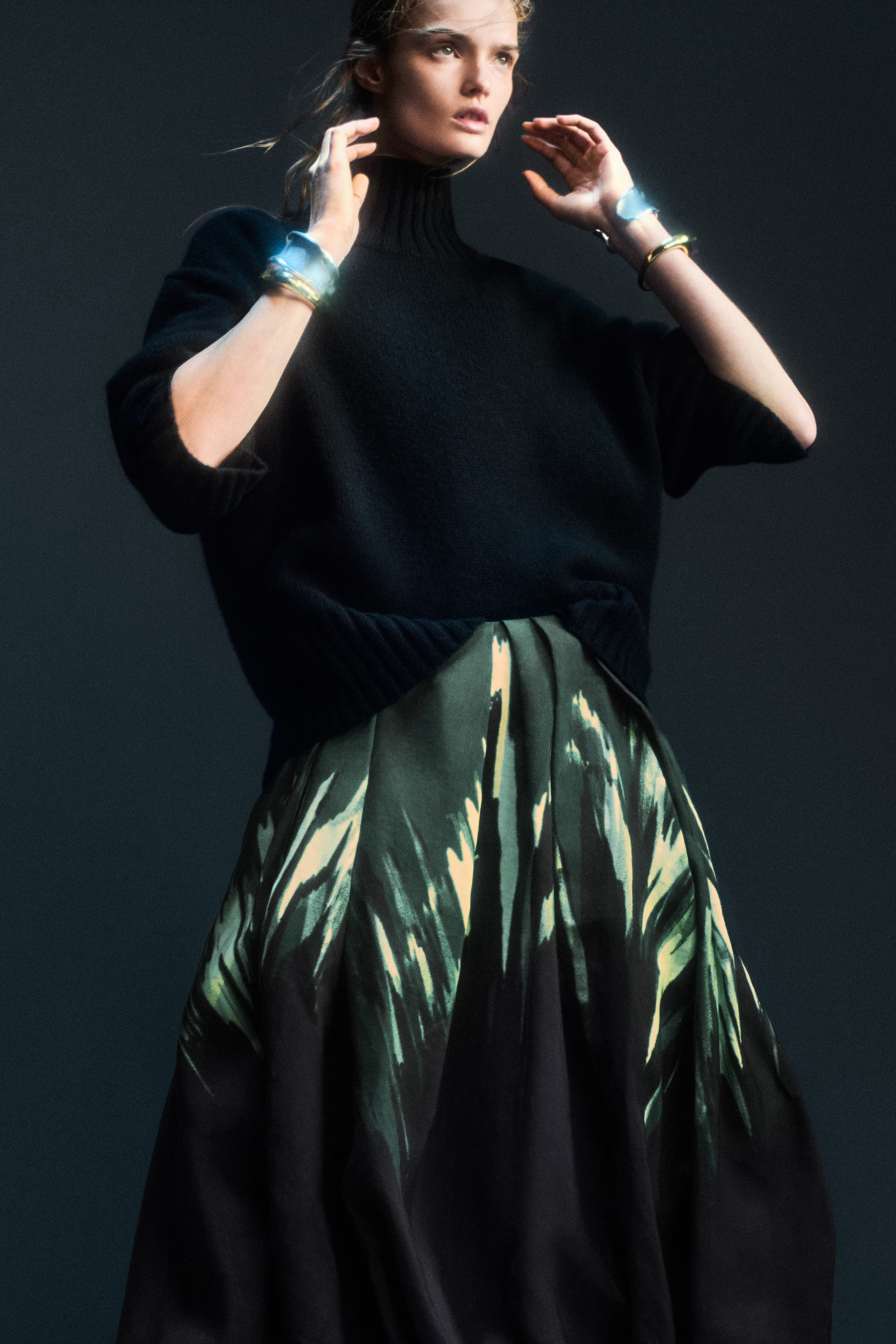 PRINTED BUBBLE-HEM MIDI SKIRT - BLACK / PRINTED | COS (EU)