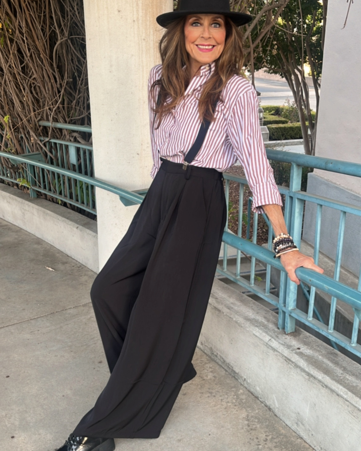 Channel your inner Annie Hall with these pleated wide trousers!

#Amazon #widelegpants #menswearlook #trousers #pleatedpants

#LTKFindsUnder100 #LTKStyleTip #LTKFindsUnder50