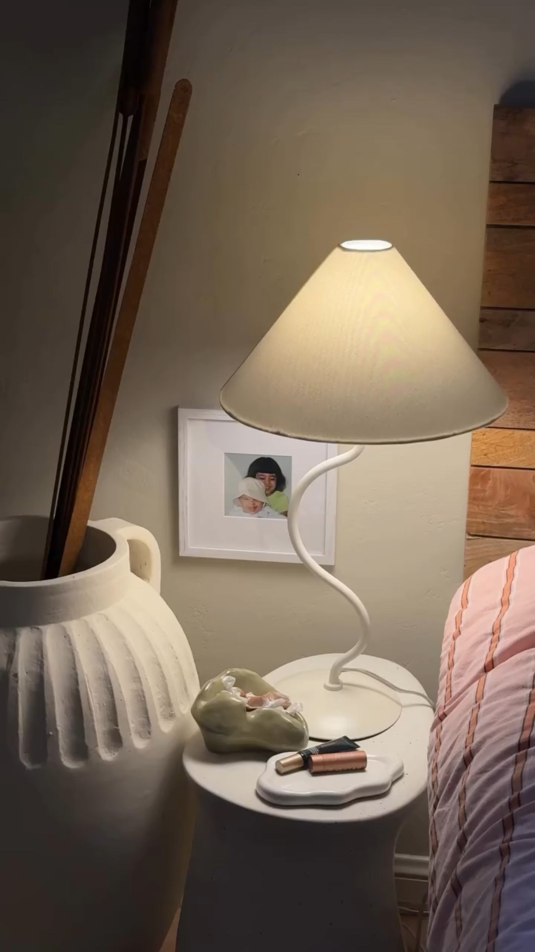 Turned my space into a mini apartment and gallery ;) 

#homedecor #homewear #apartmentinspo