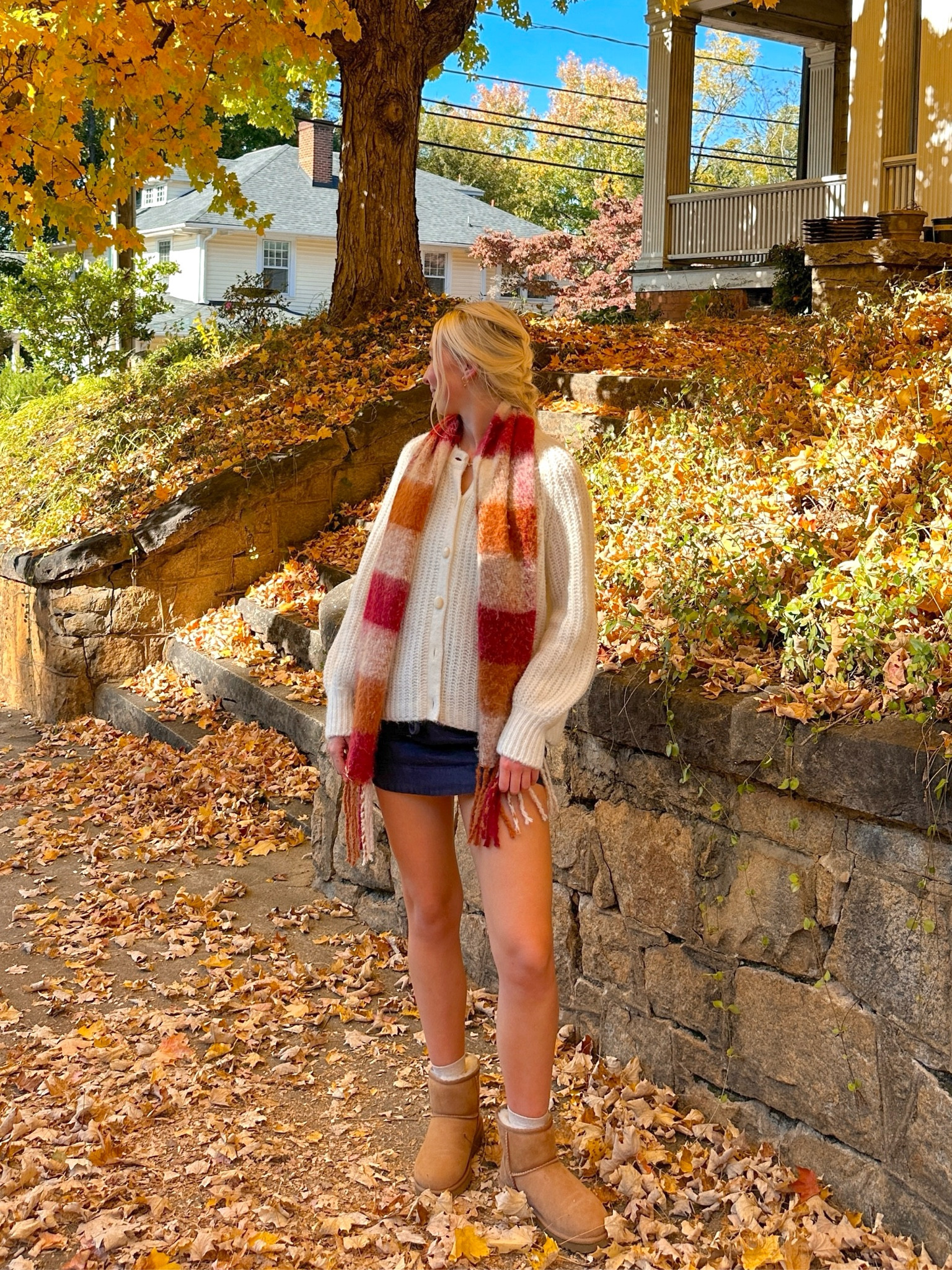 was unable to link my scarf & shorts because I couldn’t find anything similar but I linked the sweater and shoes!❤️

#LTKHoliday #LTKStyleTip #LTKSeasonal