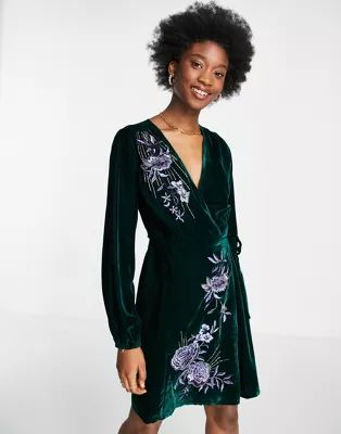 Hope & Ivy embroidered velvet wrap mini dress in forest green | ASOS (Global)