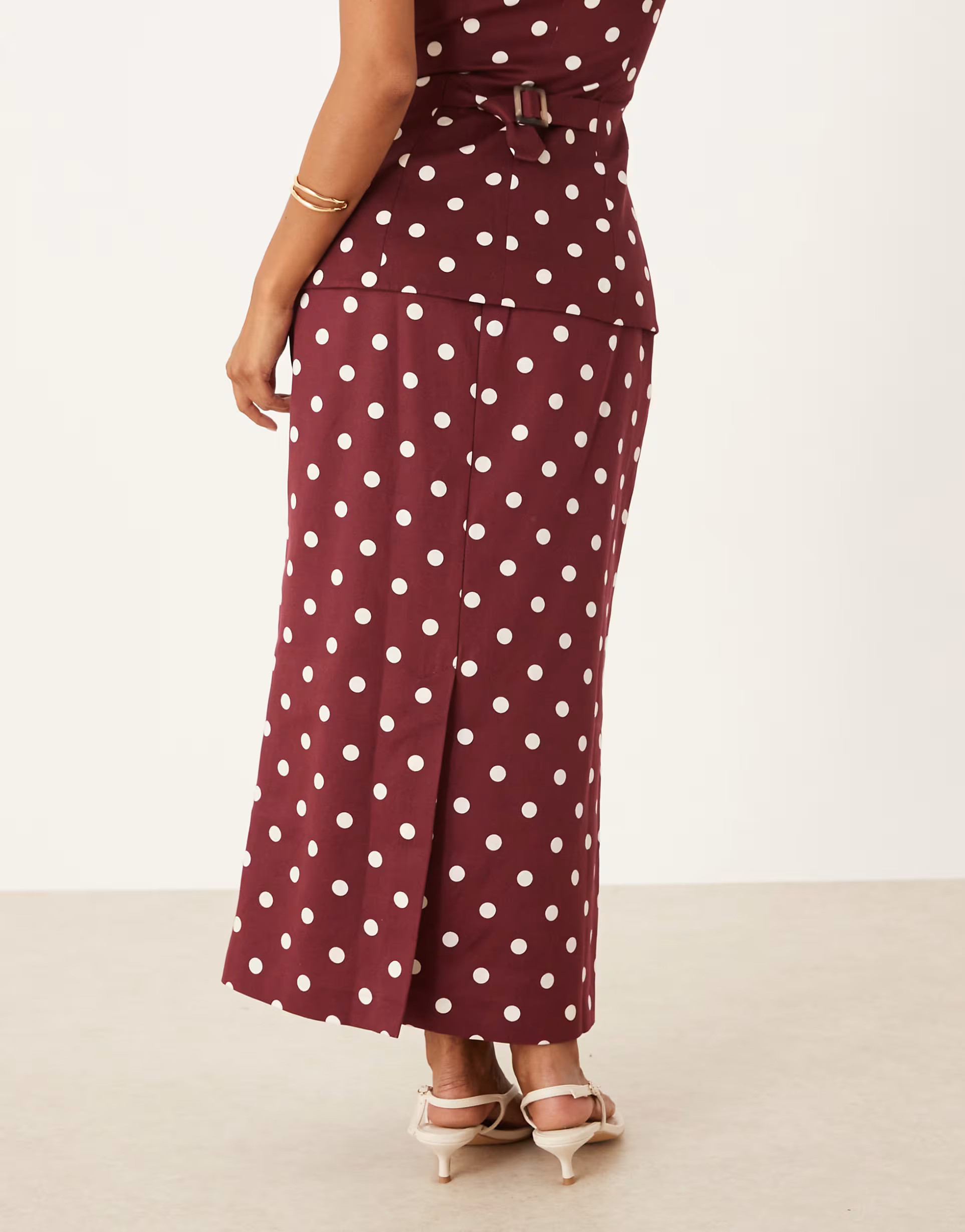 › Nobody's Child Petite Theta midi skirt co-ord in brown spot | ASOS (Global)