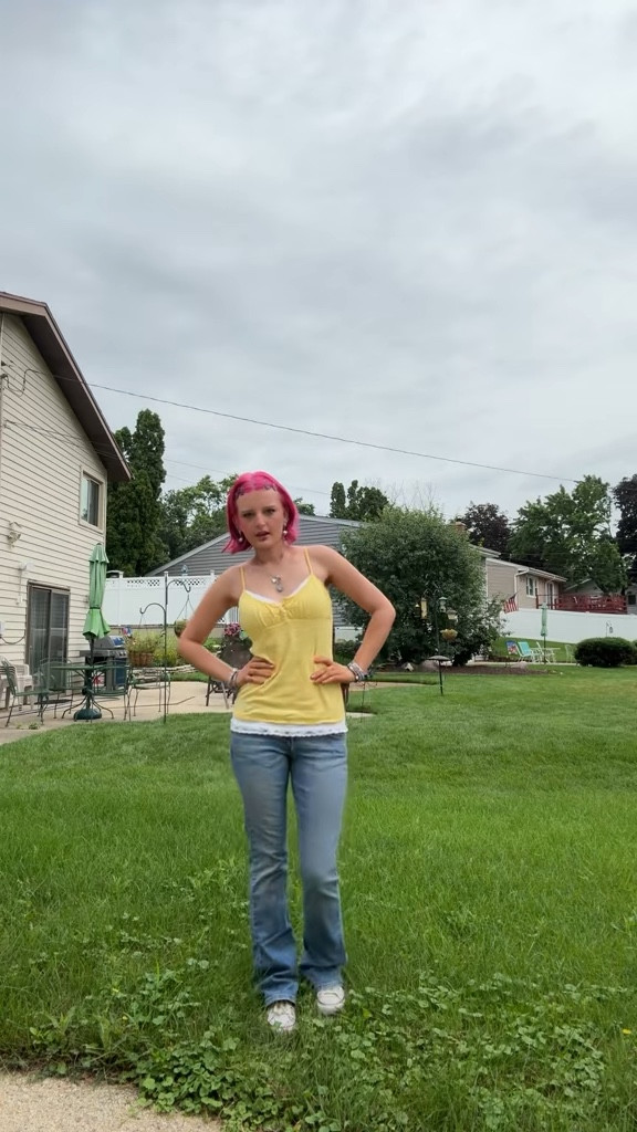 top is energie, jeans are too low rise levi’s 

#LTKHome #LTKActive #LTKPetite