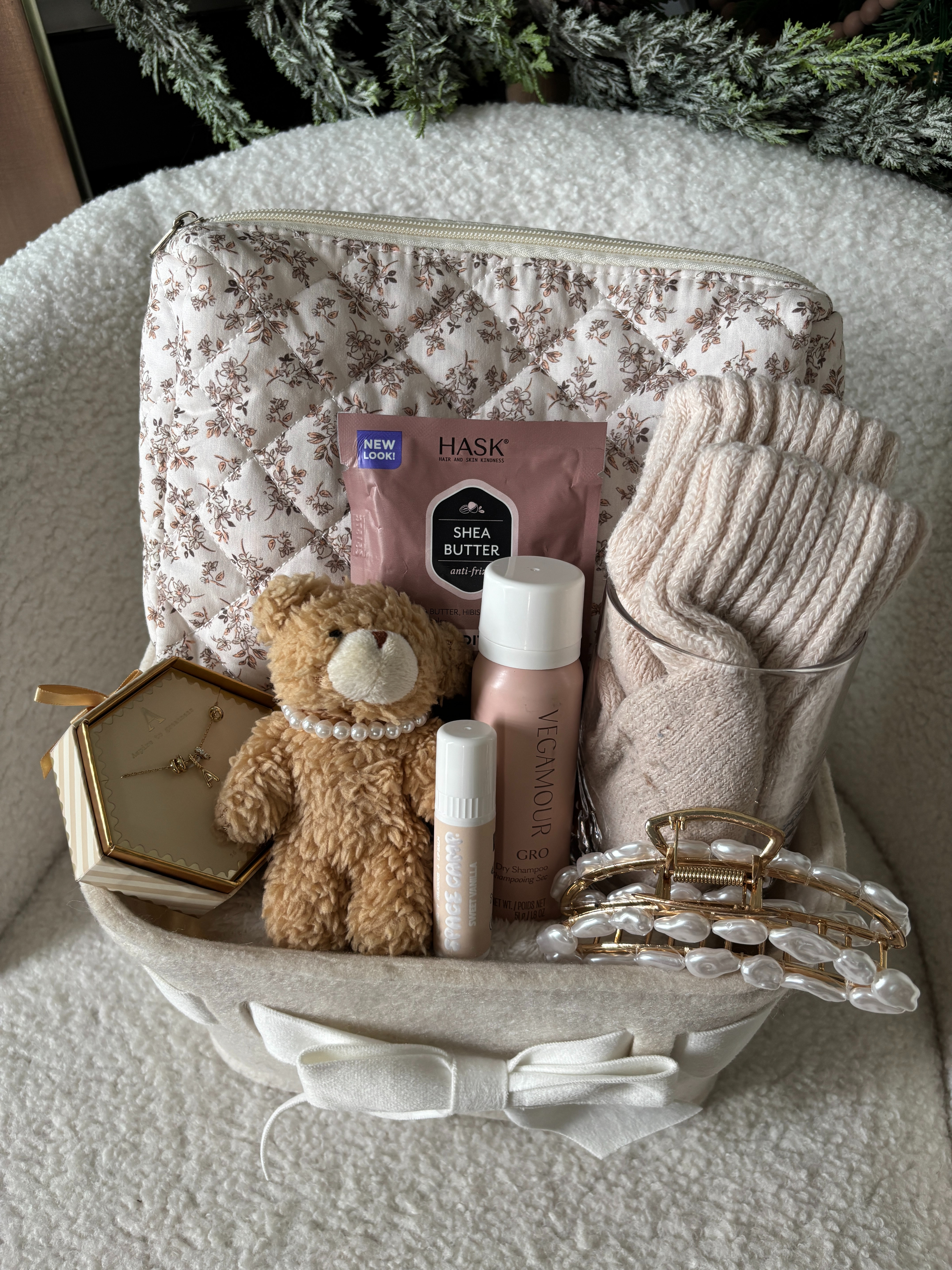 Holiday gift basket, burr basket ideas for friends, Building the cutest Target burr basket for her — cozy, pampering, and totally budget-friendly 🎀✨ This is the easiest gift idea if you want something thoughtful without spending a ton. Linking everything I used so you can recreate it for your bestie, sister, or coworker! 💗🛒 burr basket gift ideas, bur basket gifts for her, target gift ideas for her, cozy gift basket target, affordable gifts for her, target self care gifts, beauty gift basket ideas, holiday gifts for her target, target trending gifts, gift basket ideas under $25, gift basket ideas under $50 

 #LTKGiftGuide #LTKHoliday #LTKSeasonal