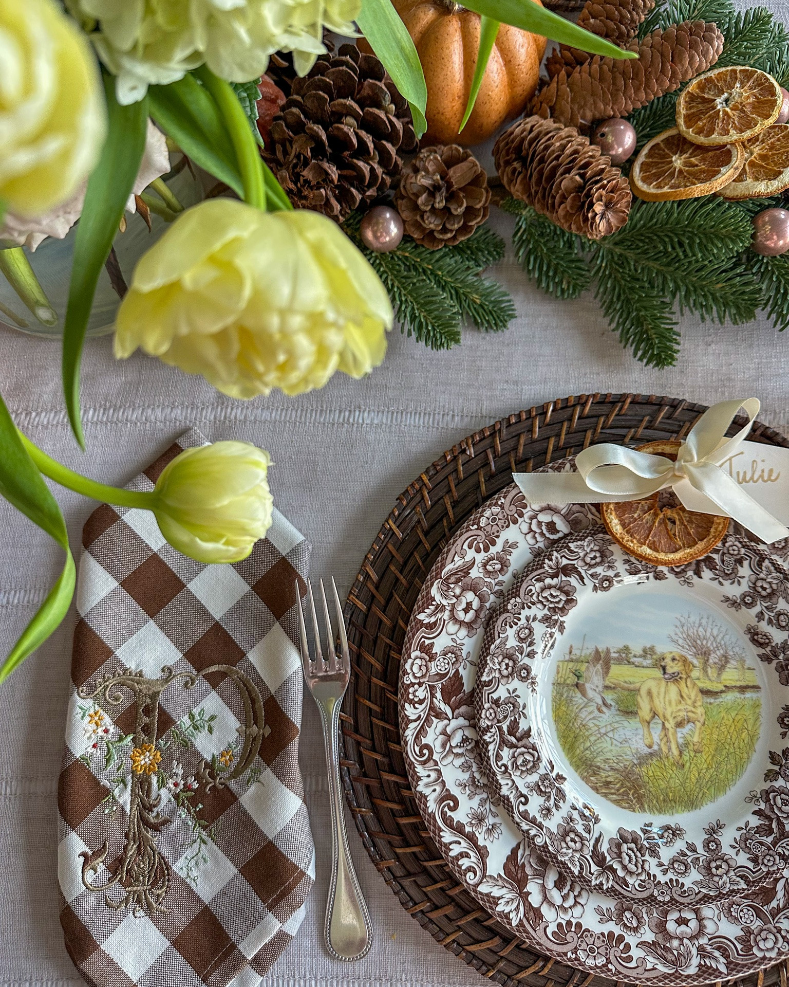 If you are like me and love planning ahead, these gorgeous napkins are 30% off right now with code aug30!  You’ll get free shipping, too. Tracy has so many beautiful designs to choose from. Love them with my Spode dishes and simple linen tablecloth 🤎
