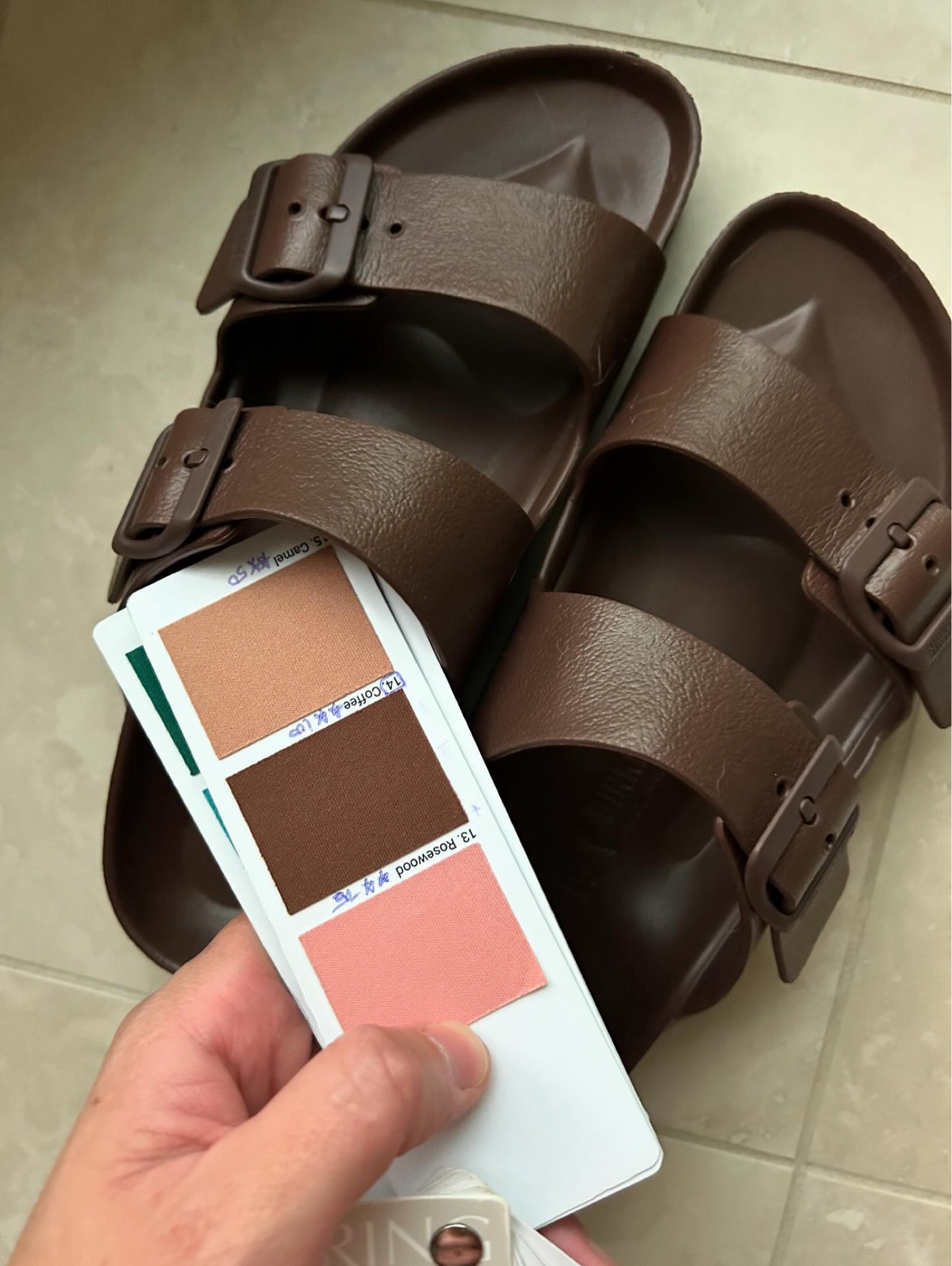 Coffee Birkenstocks

Color name “Roast”

#hocautumn
#darkautumn
#trueautumn

#LTKShoeCrush #LTKSeasonal #LTKStyleTip